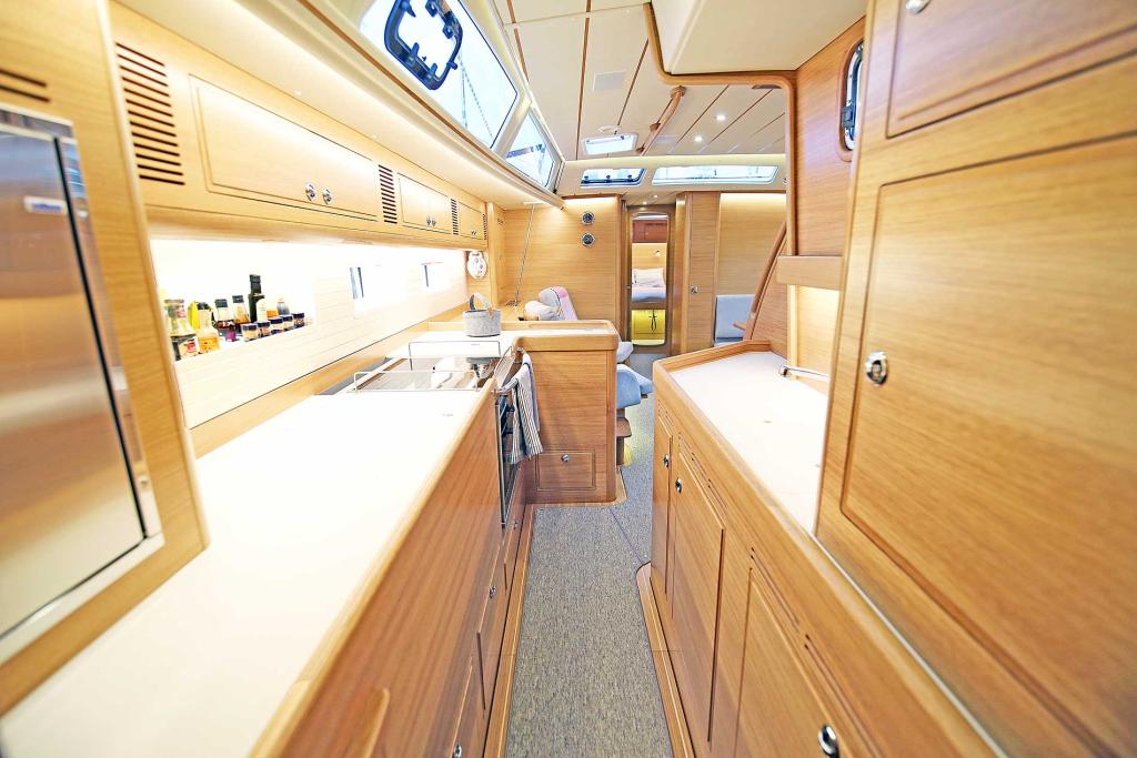 180808082041-HR57galley655.jpg