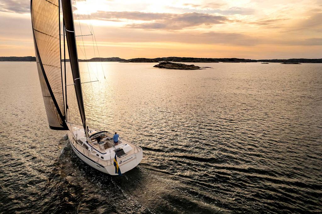 210823093251-HR50sailingCodeZero0444LFruchaud.jpg