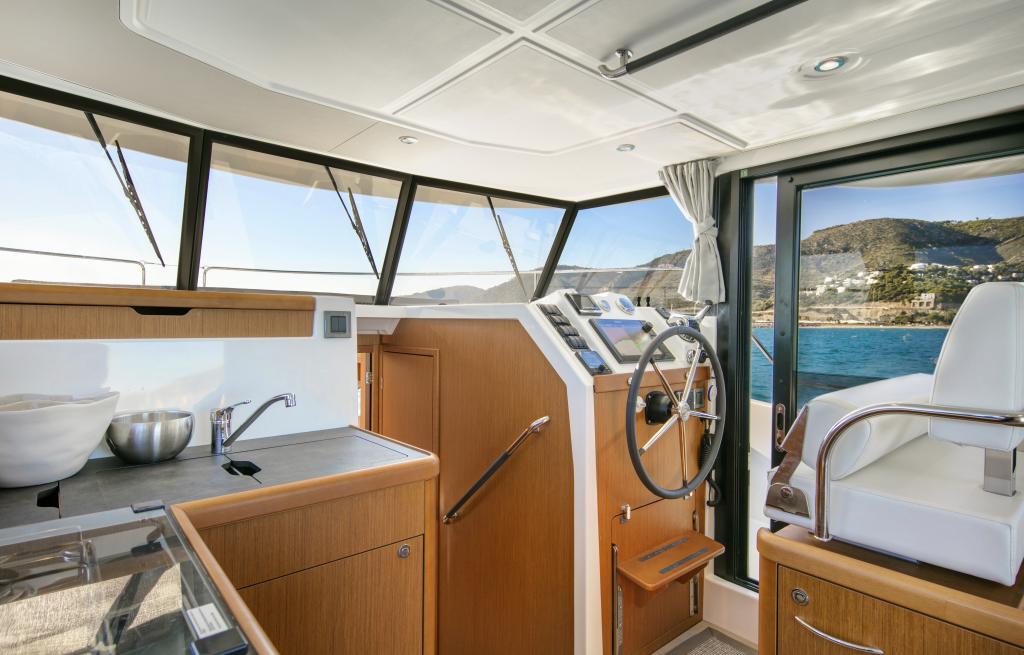 Beneteau Swift Trawler 35 Interior 