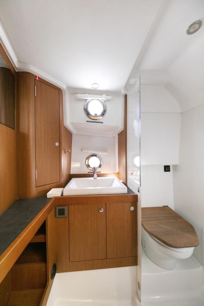 Beneteau Swift Trawler 35 Interior