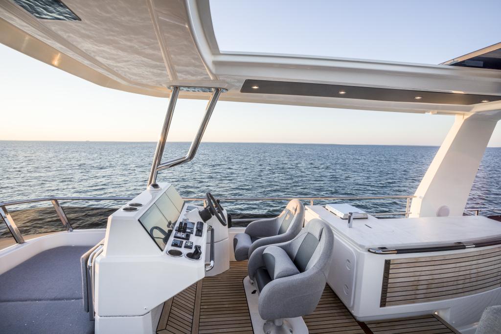 GRAND TRAWLER 63 - IMAGE - EXTERIOR 