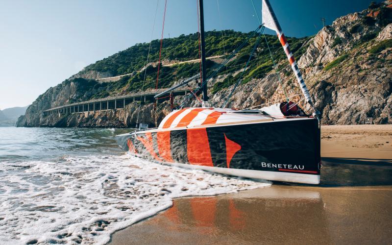 Beneteau First 18 beaching by NovaYachting (1).jpg