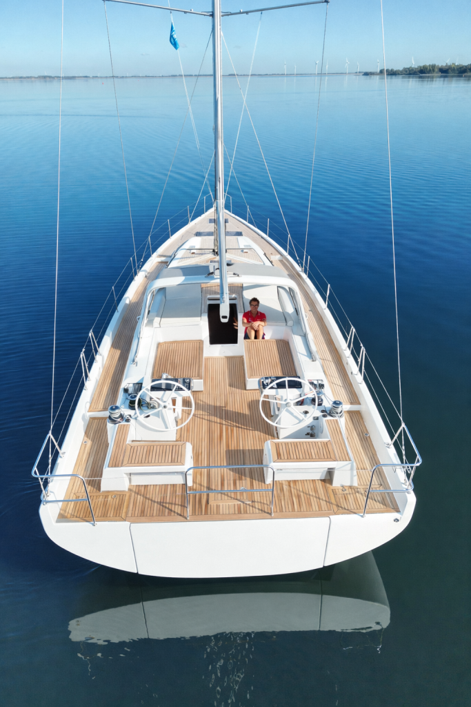 beneteau-oceanis-yacht-54-cockpit-topview-grevelingenmeer-nova-yachting-08.jpg