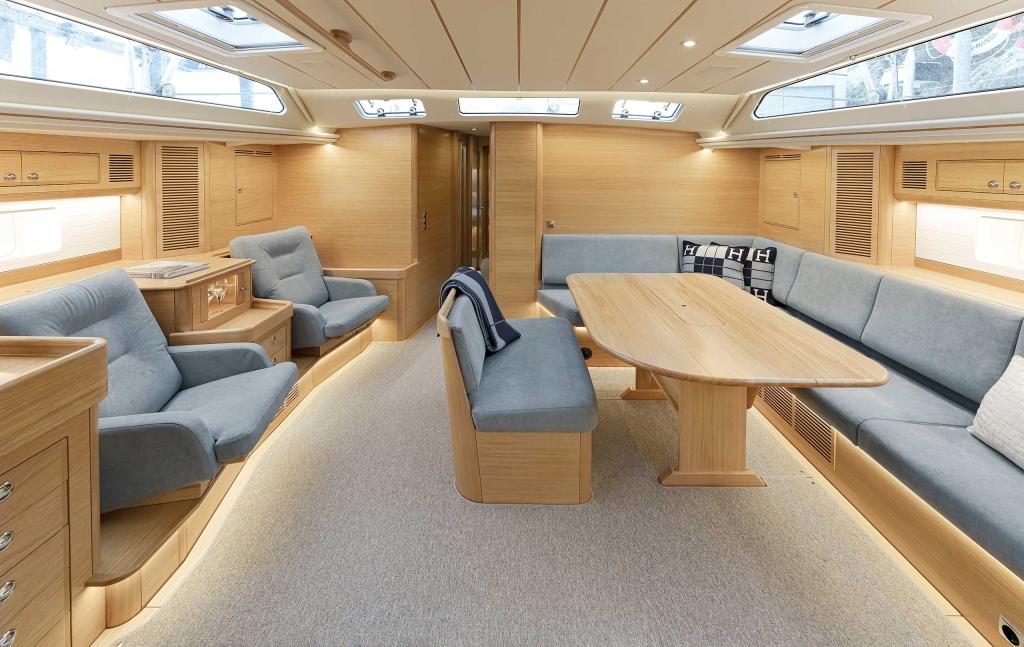 hallberg-rassy-69-saloon-daylight-dining-area.jpg
