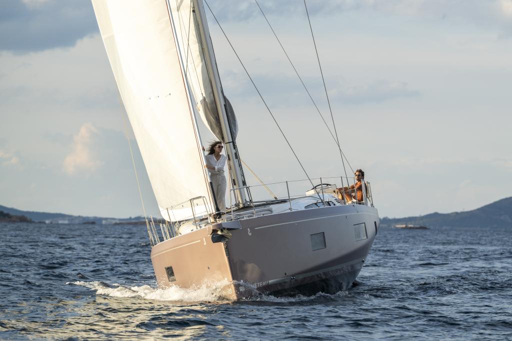 beneteau-oceanis-52-lifestyle-sailing-crew-08.jpg