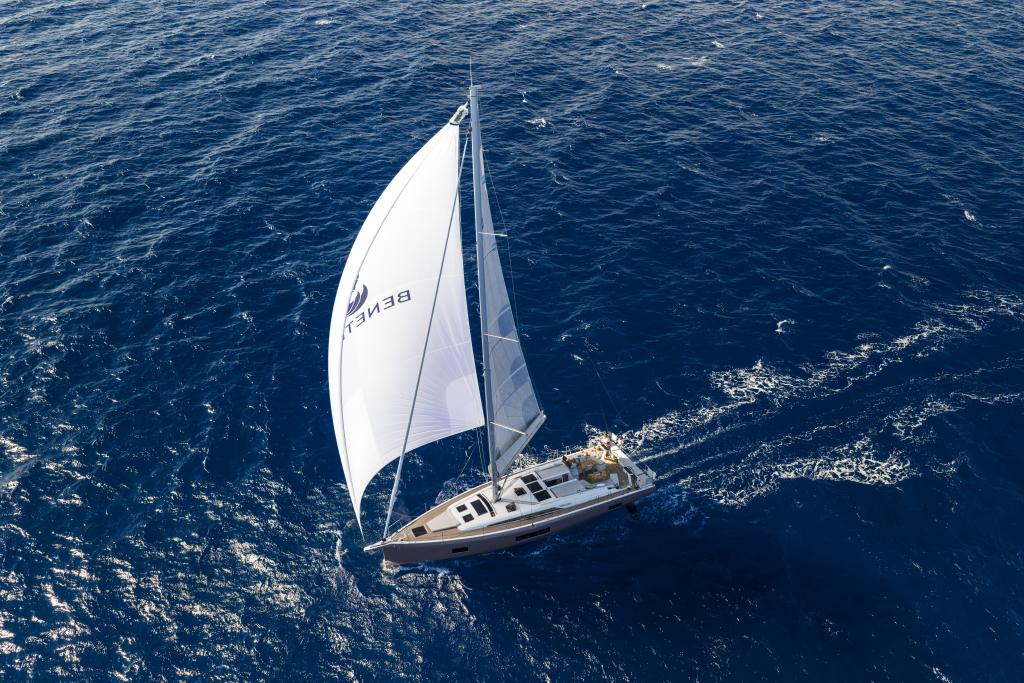 beneteau-oceanis-52-aerial-sailing-open-sea-01.jpg