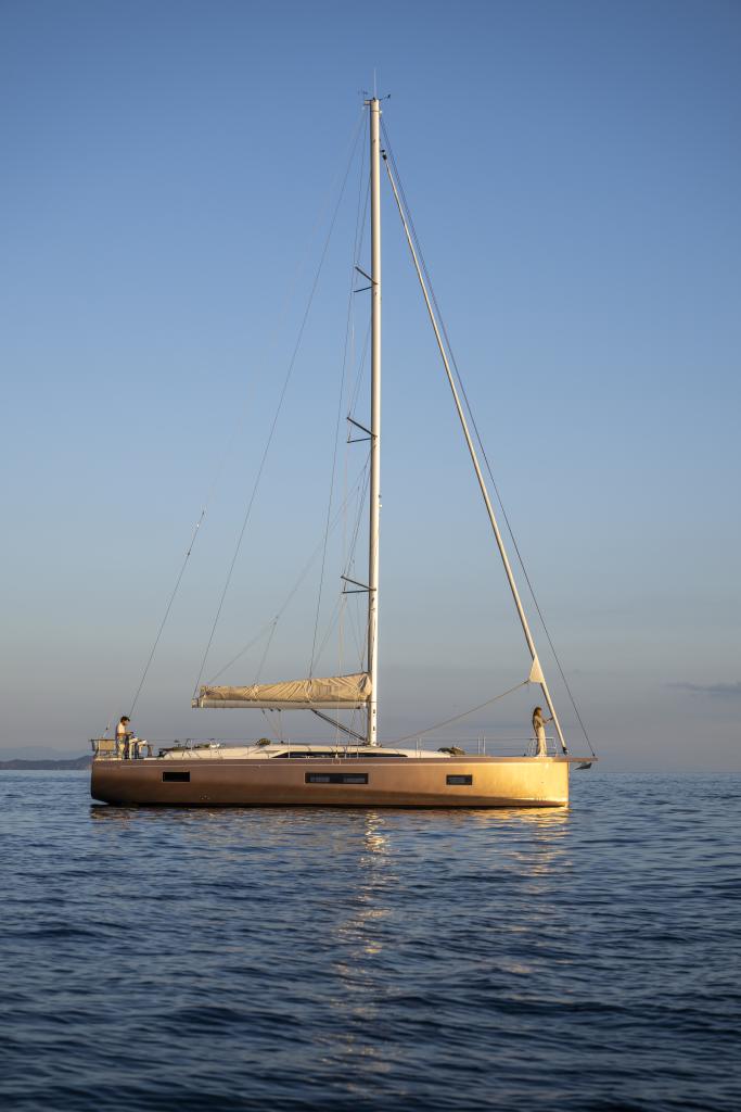 beneteau-oceanis-52-exterior-side-golden-hour-10.jpg