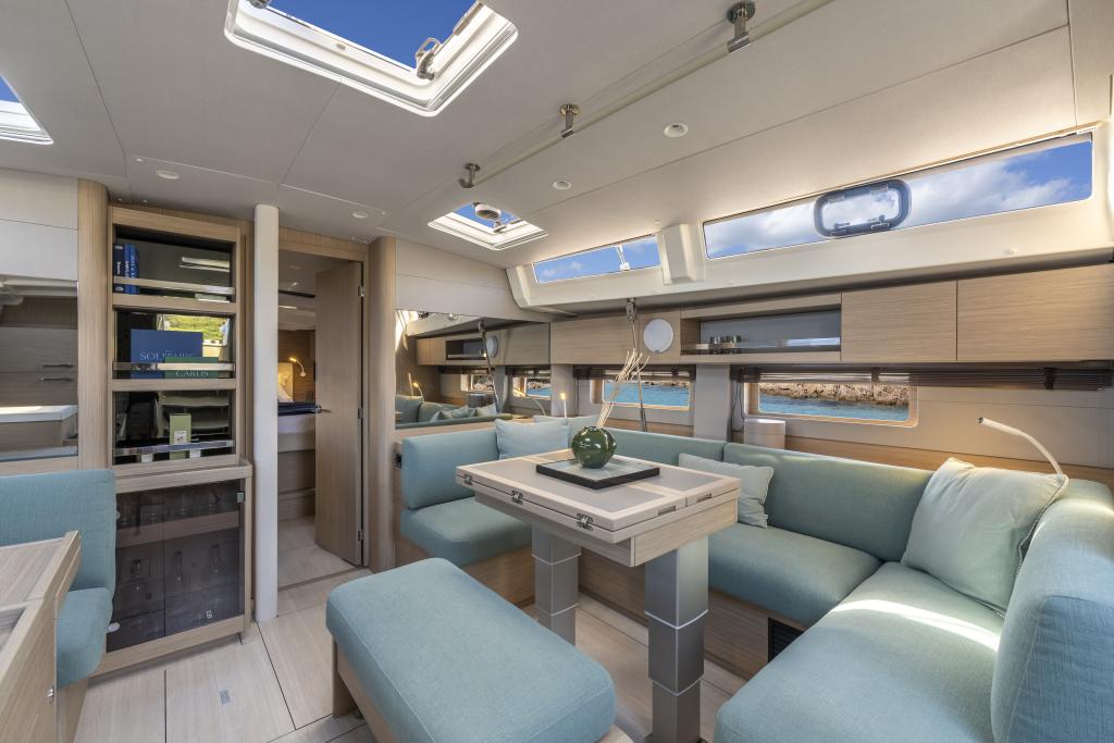 beneteau-oceanis-52-salon-interior-seating.jpg
