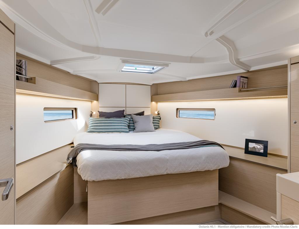 oceanis-40-1-owners-cabin-master-cabin-interior.jpg