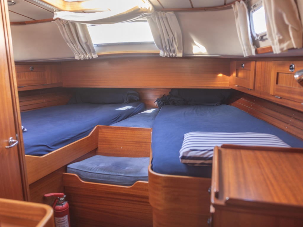 Hallberg-Rassy 42F