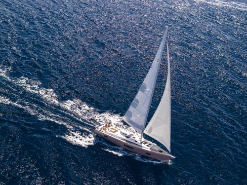 OCEANIS 52_IMAGE_EXTERIOR_SARDINIA (3).jpg