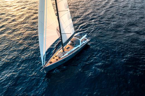 OCEANIS YACHT 60_IMAGE_EXTERIOR_RUNNING.jpg