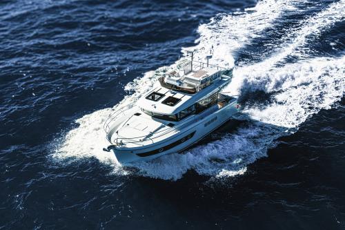 SWIFT TRAWLER 37 FLY - IMAGE - EXTERIOR (2).jpg